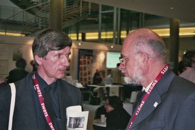 Zdeněk Matušík (vlevo) s generálním tajemníkem IFLA Peterem Johannem Corem